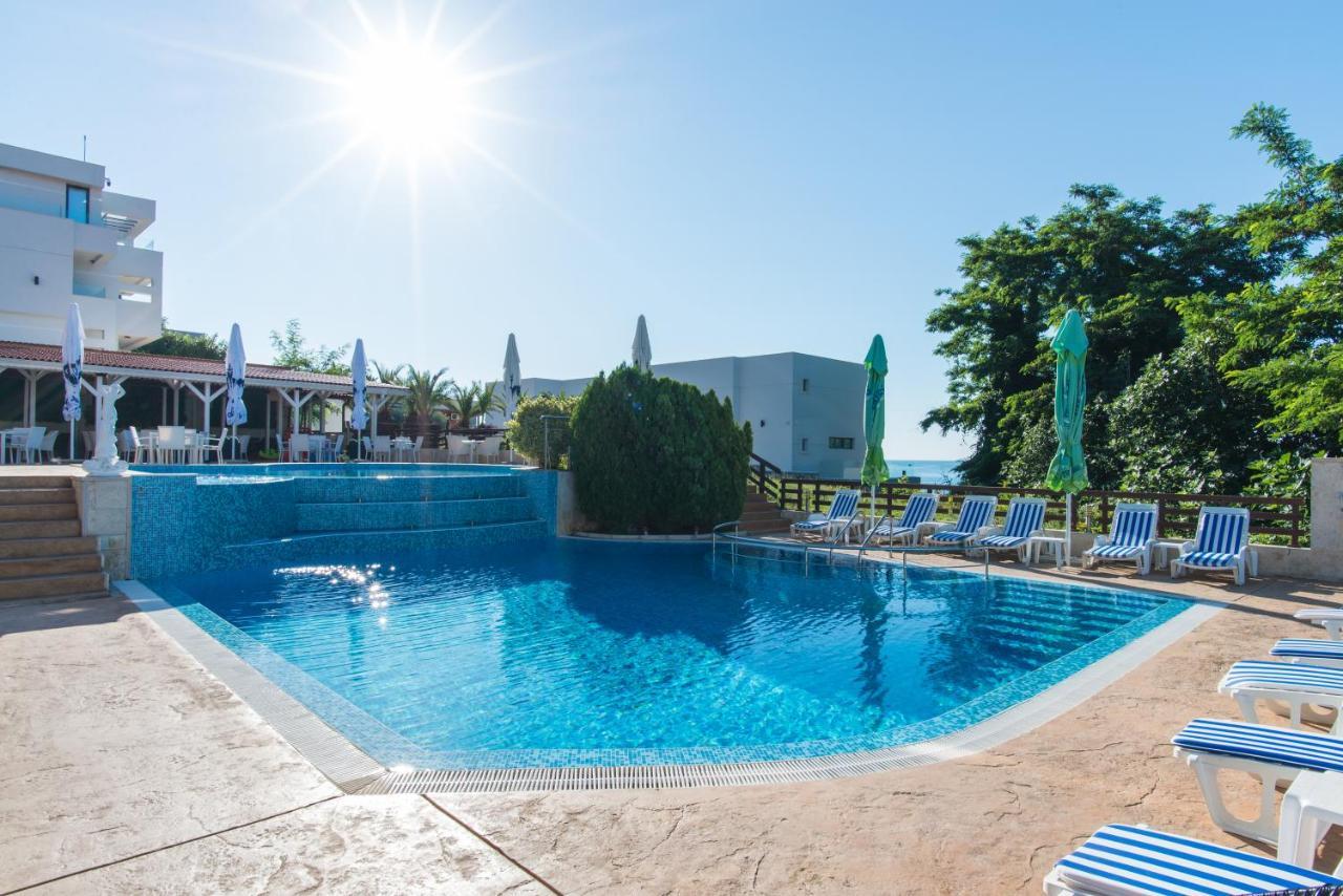 Семеен хотел Golden Place Созопол Екстериор снимка